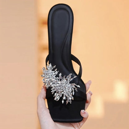 Sandales à Talons Élégantes avec Détail Bijou
